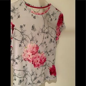 Ted Baker Tee size 1 us 2-4 in perfect condition